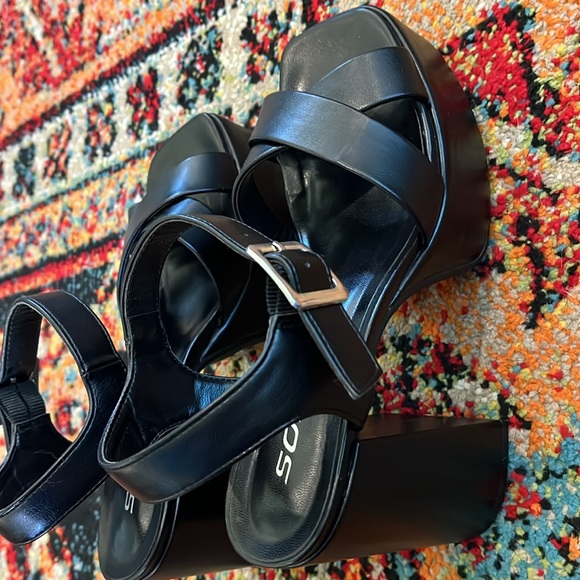 Soda Platform Heels - Picture 6 of 6